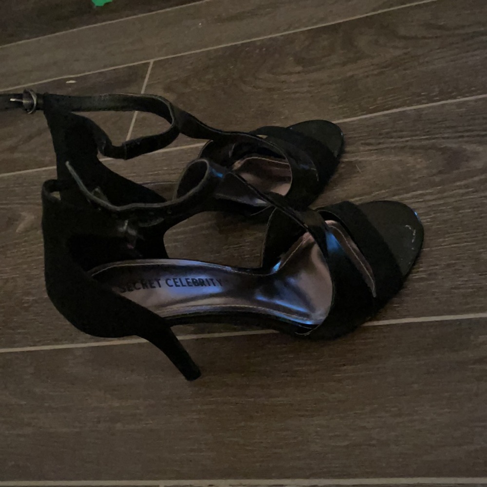 Shoes - Picture 2 of 3